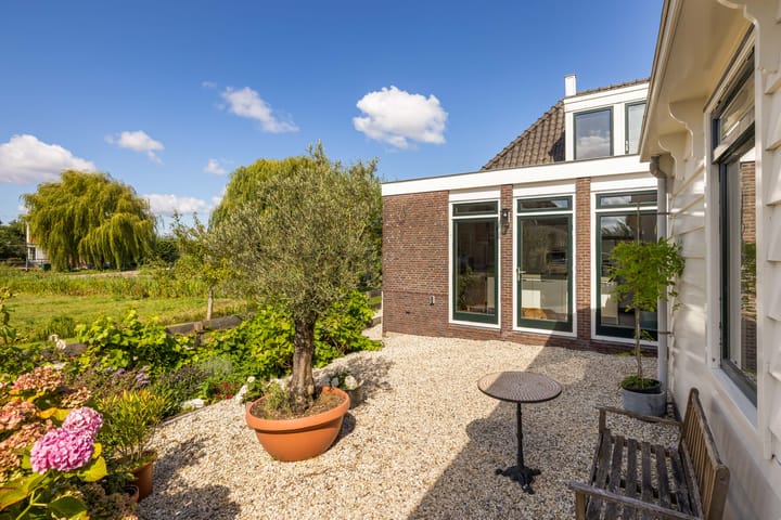 Vrijstaande woning te koop: Bloemendalergouw 18, Amsterdam