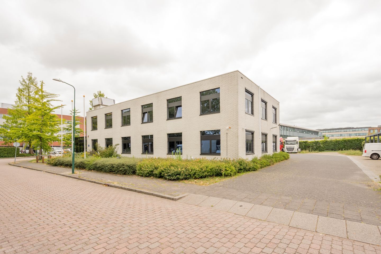 View photo 2 of Storkstraat 19