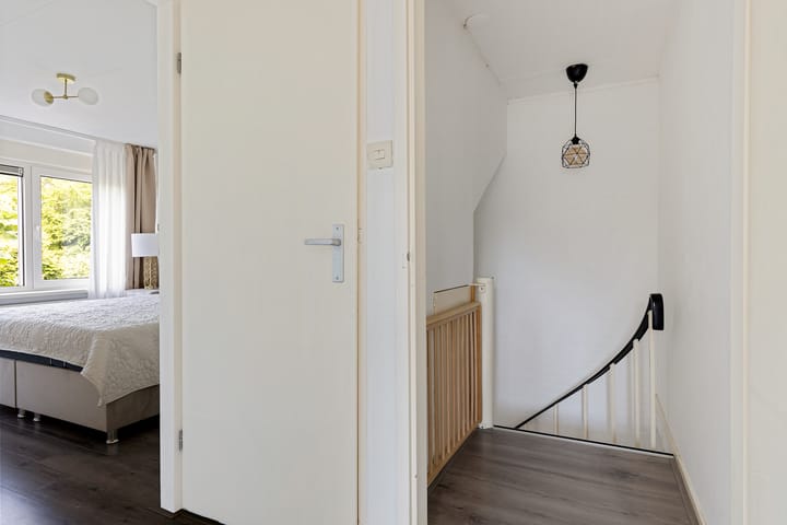 Twee-onder-één-kap te koop: Grote Belt 43, Delfzijl