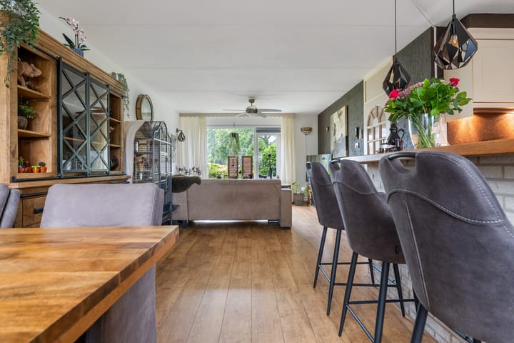 Twee-onder-één-kap te koop: Brouwersweg 12, Veendam