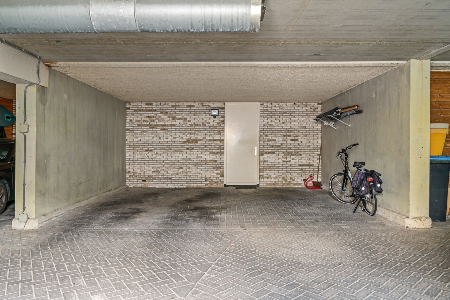 Photo 29 of Inarimeer 89