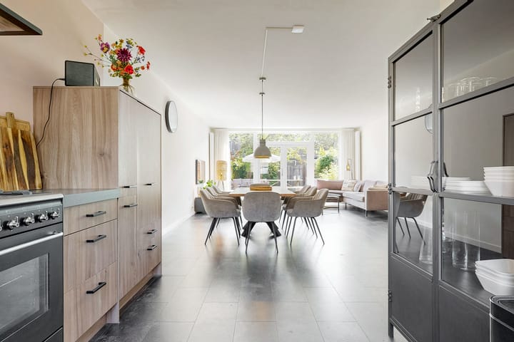 Tussenwoning te koop: Phia Berghoutlaan 34, Oegstgeest
