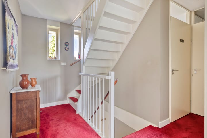 Hoekwoning te koop: Prinses Amaliastraat 1, Benthuizen