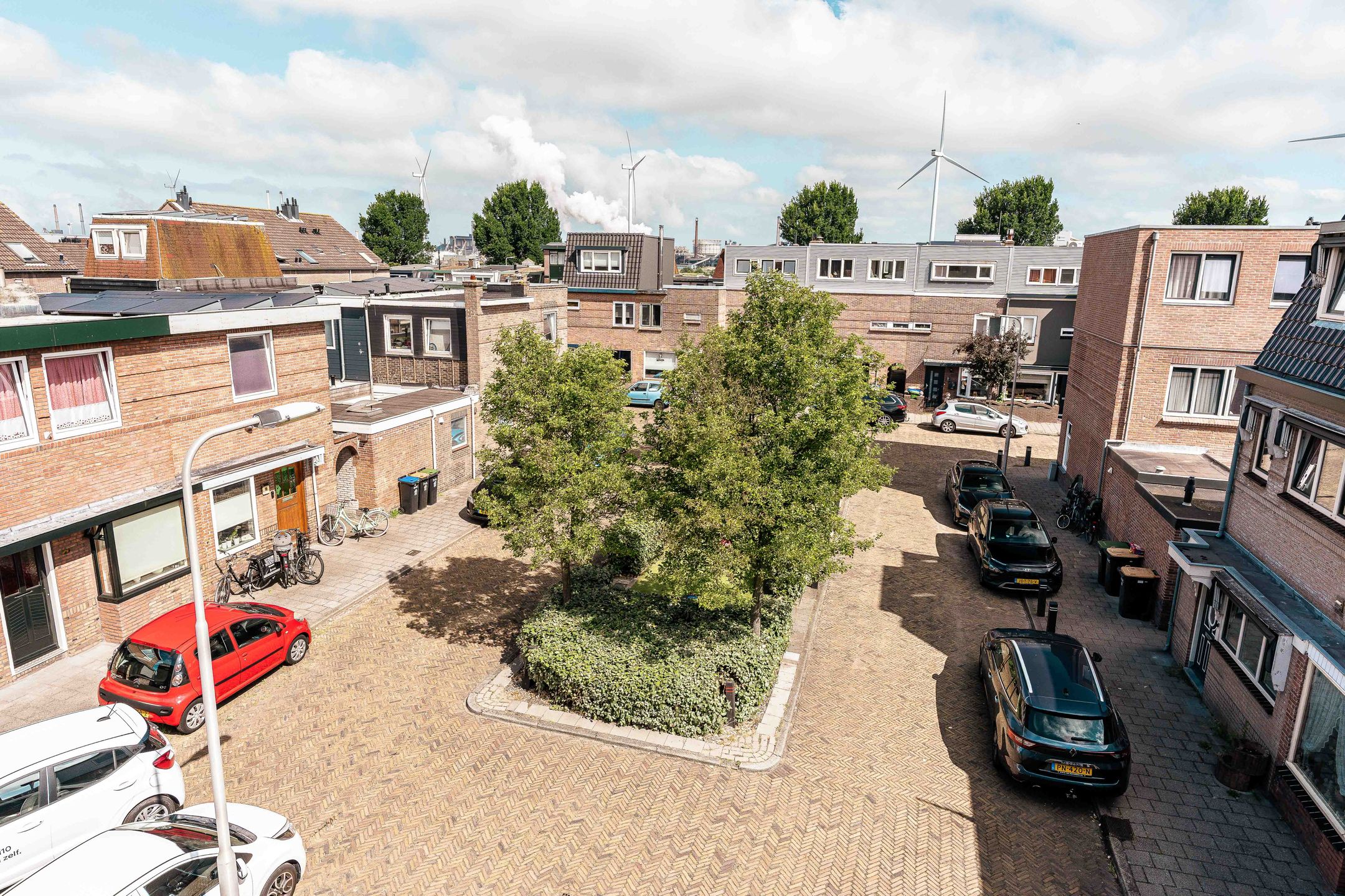Photo 6 of Van Wassenaerstraat 26