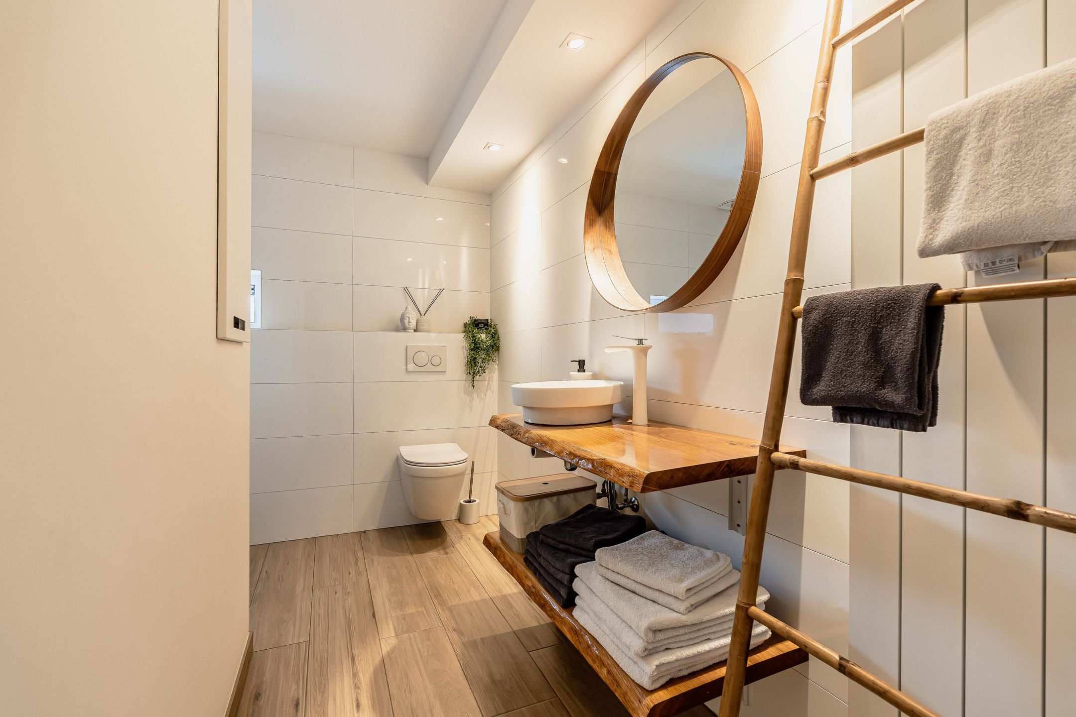 Photo 42 of Van Wassenaerstraat 26