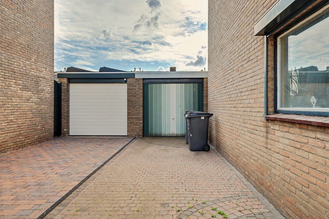 Photo 8 of Nieukerckestraat 4