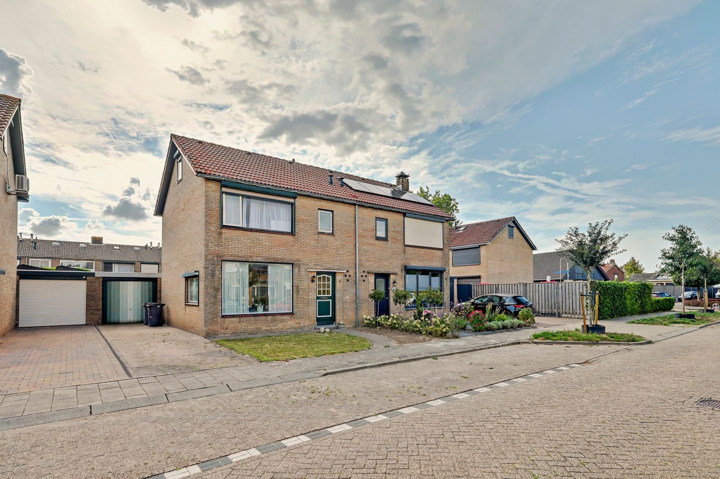 Photo 4 of Nieukerckestraat 4