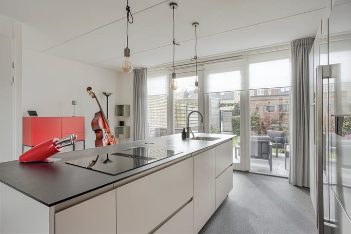 Tussenwoning te koop: Eemlandstraat 22, Tilburg