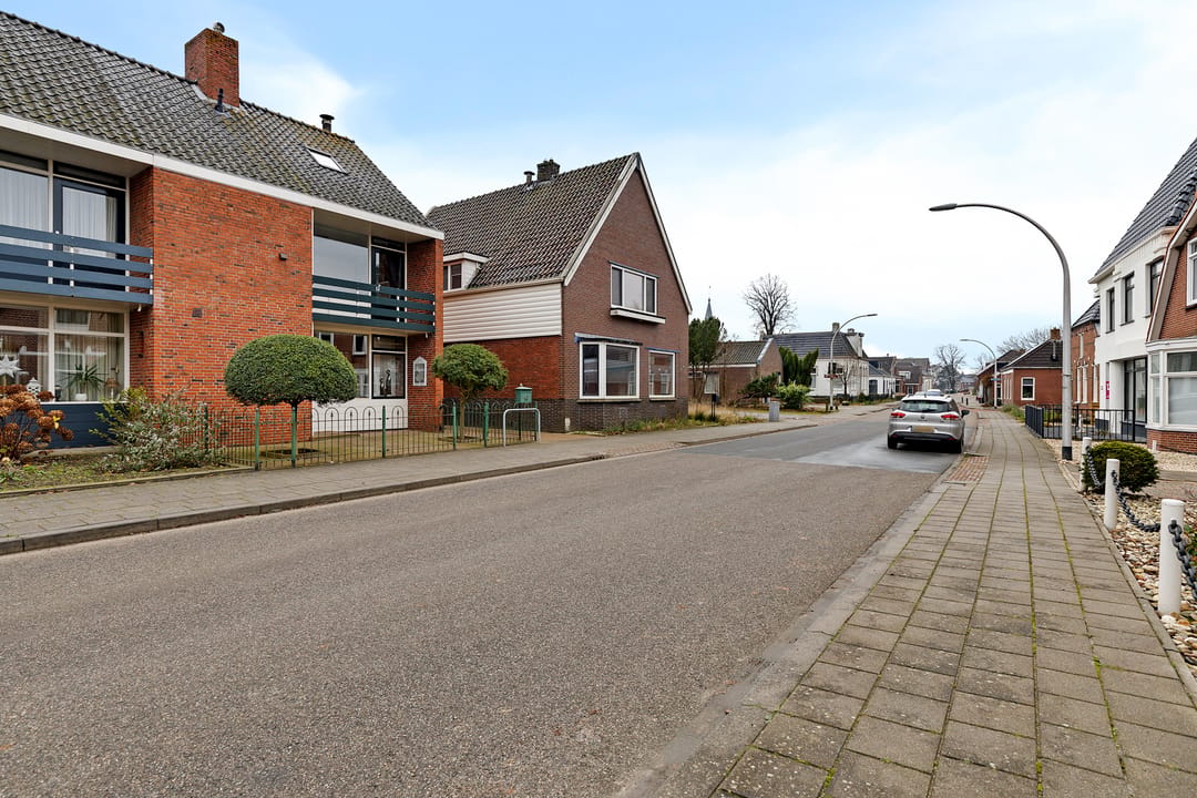 Photo 37 of Hoofdstraat 48