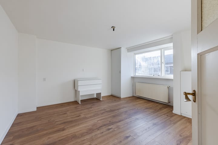 Tussenwoning te koop: Jonge Arnoldusstraat 89, Zaandam