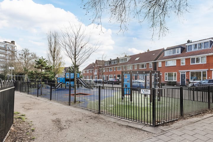 Tussenwoning te koop: Jonge Arnoldusstraat 89, Zaandam