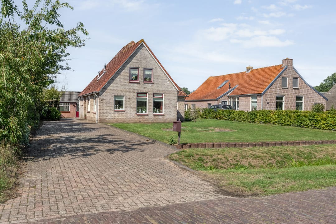Photo 1 of Witte Paarden 25