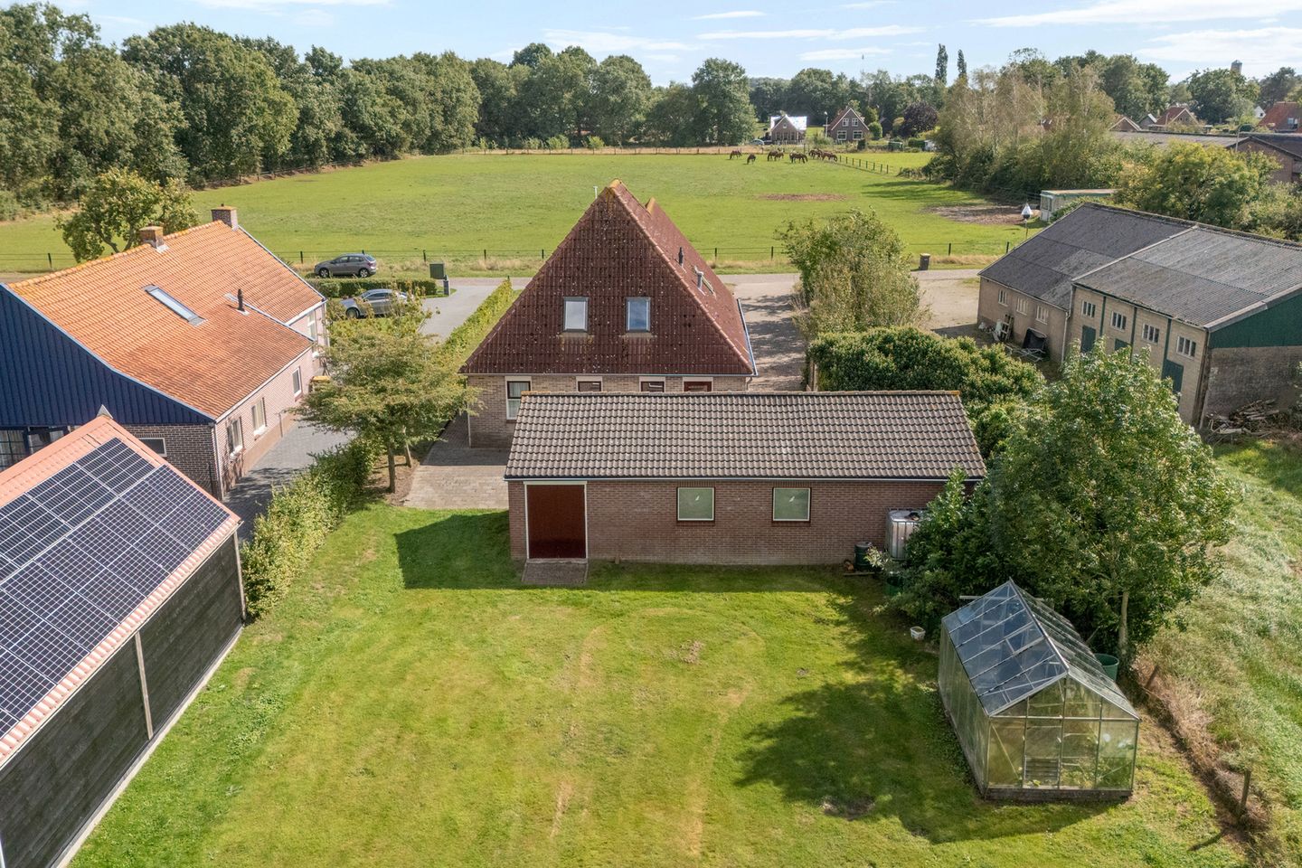 Photo 29 of Witte Paarden 25