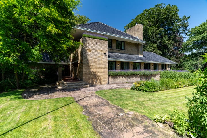 Vrijstaande woning te koop: Laan van Hoogwolde 1, Wassenaar