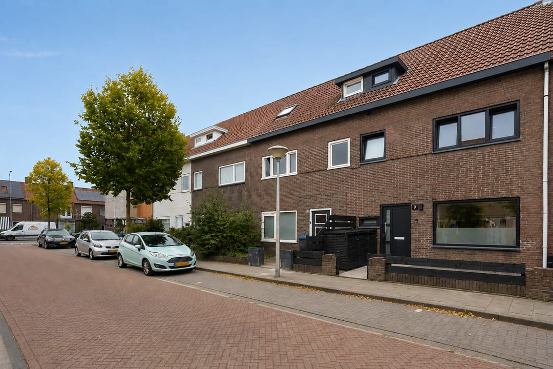 Photo 26 of Pioenroosstraat 9