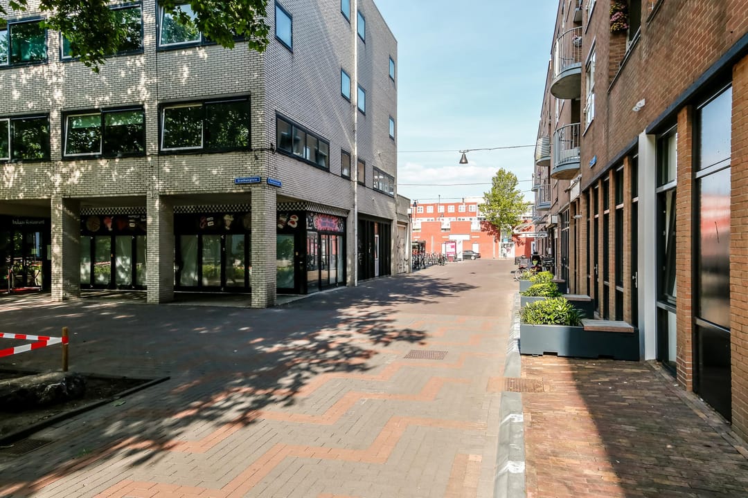 Photo 11 of Florijnstraat 2