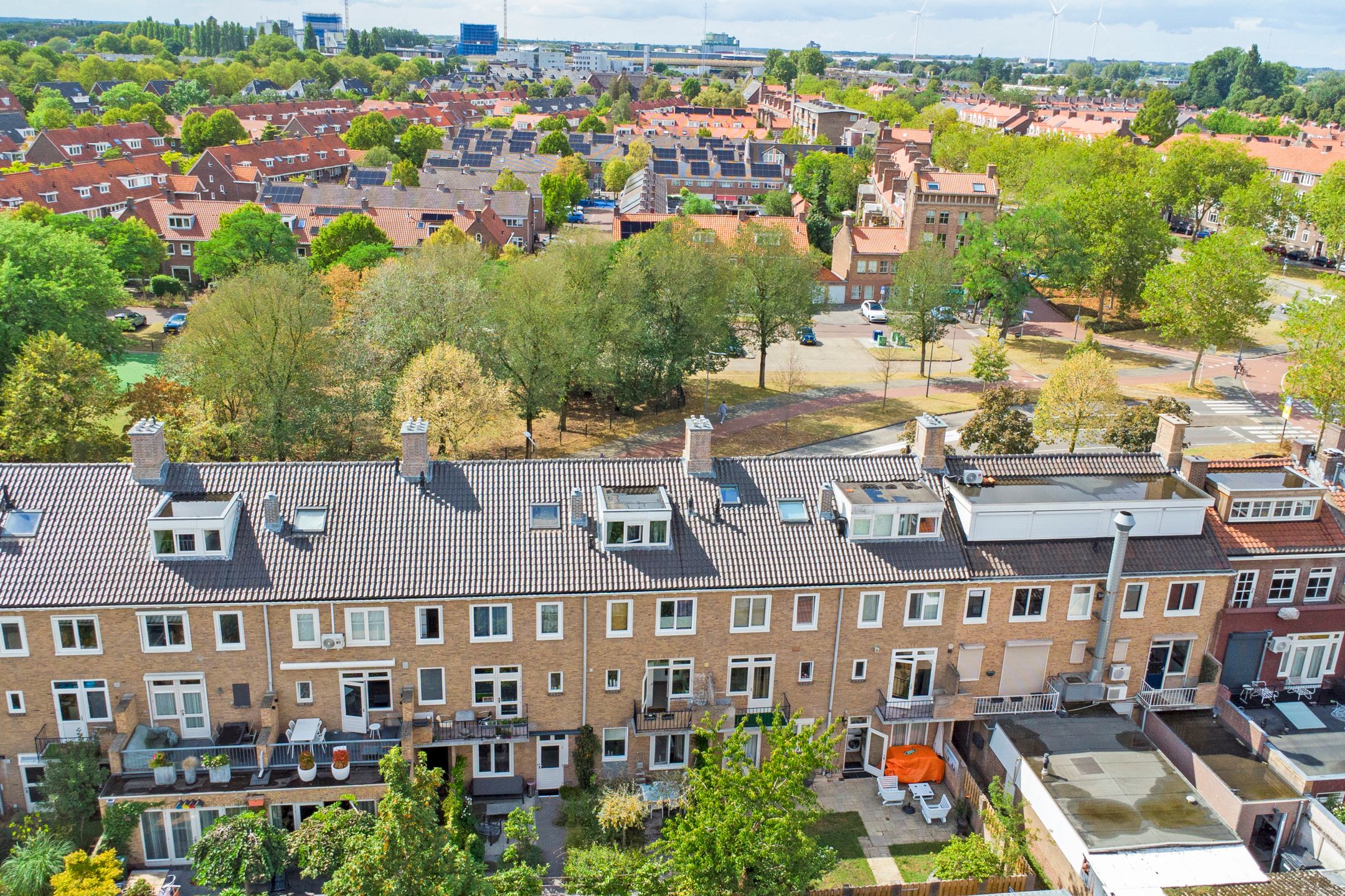 Foto 42 van Mgr. Diepenstraat 23-A