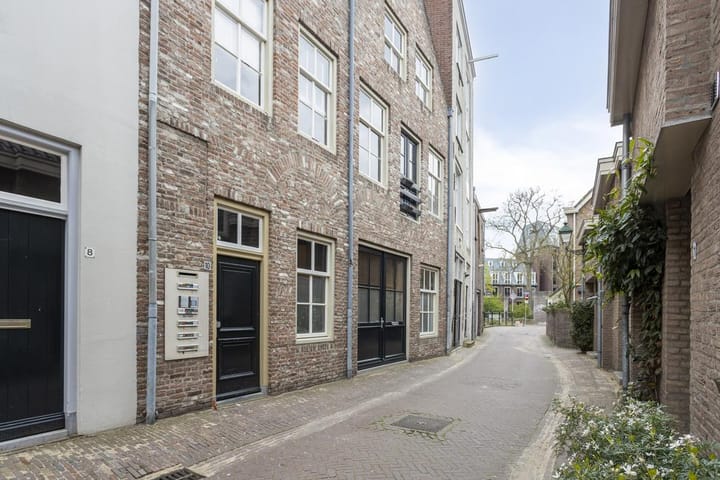 Foto 2 van Capucijnenpoort 10-E