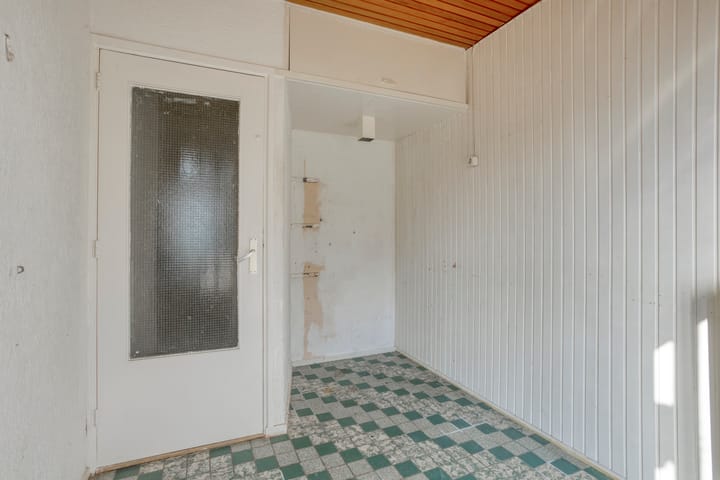 Tussenwoning te koop: Wilgenlei 24, Rotterdam