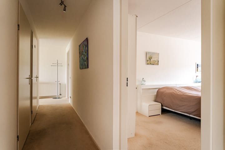 Appartement te koop: L. Springerstraat 140, Velserbroek