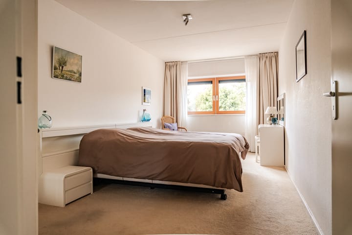 Appartement te koop: L. Springerstraat 140, Velserbroek