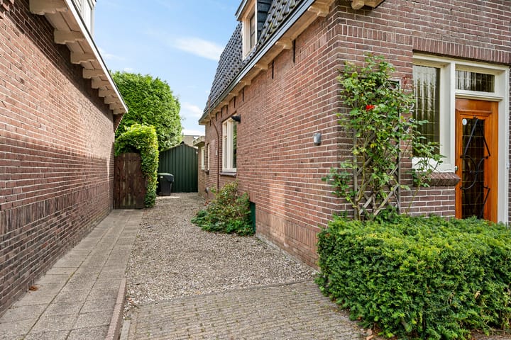 Vrijstaande woning te koop: Bronlaan 32, Dokkum