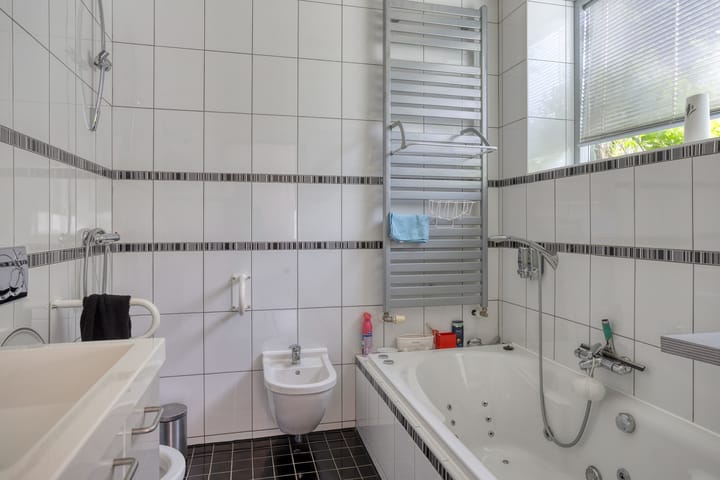 Twee-onder-één-kap te koop: Nieuwstraat 30, Koewacht
