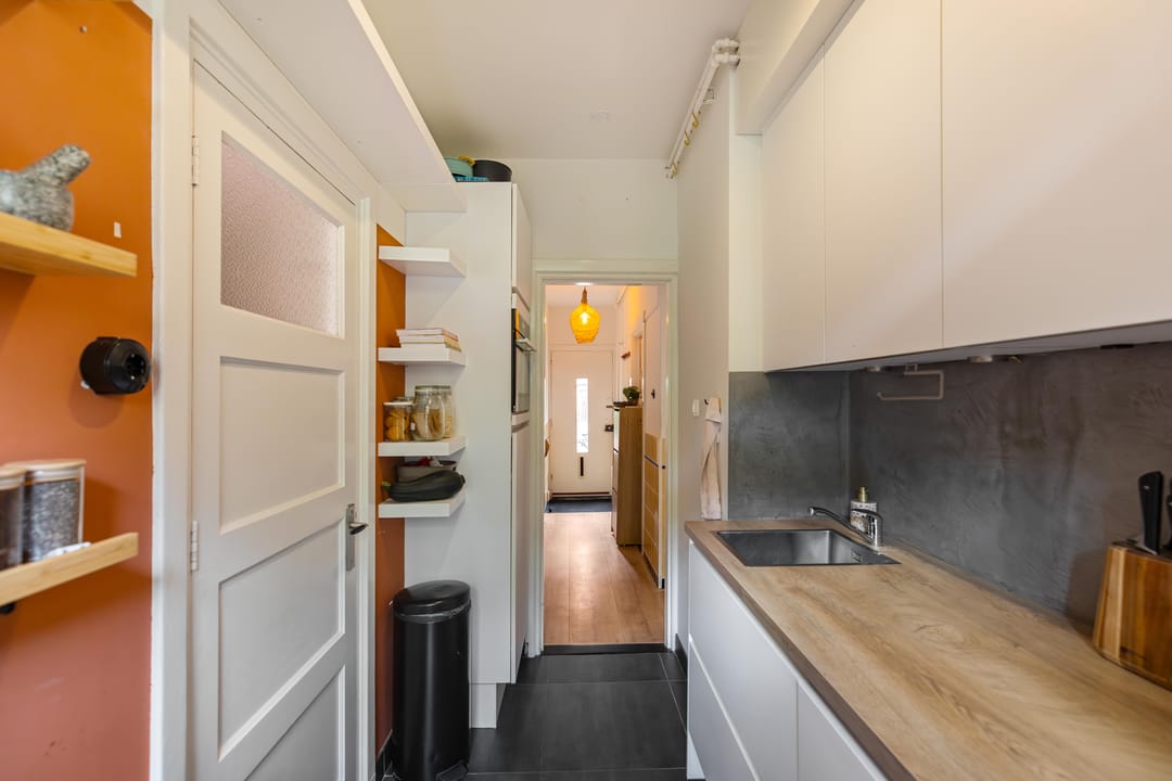 Photo 31 of Ambonstraat 15