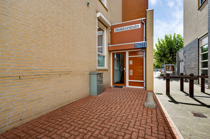Photo 5 of Pastorieweg 18