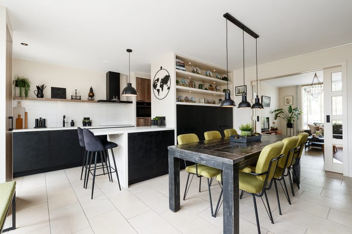 Tussenwoning te koop: Rijnlaan 3, Harmelen