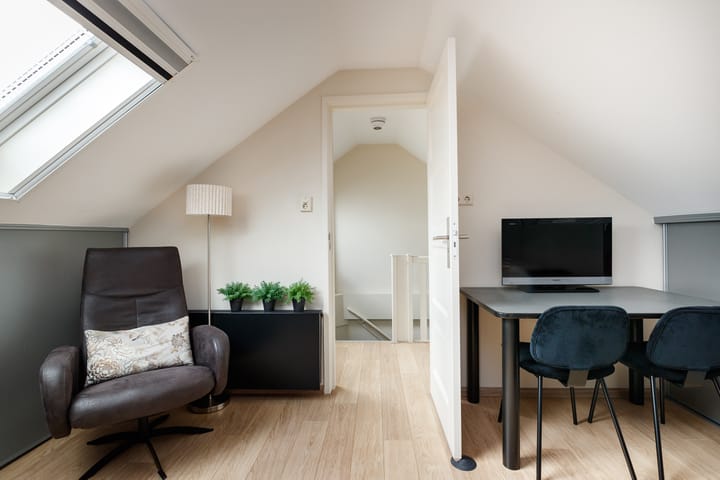 Tussenwoning te koop: Rijnlaan 3, Harmelen