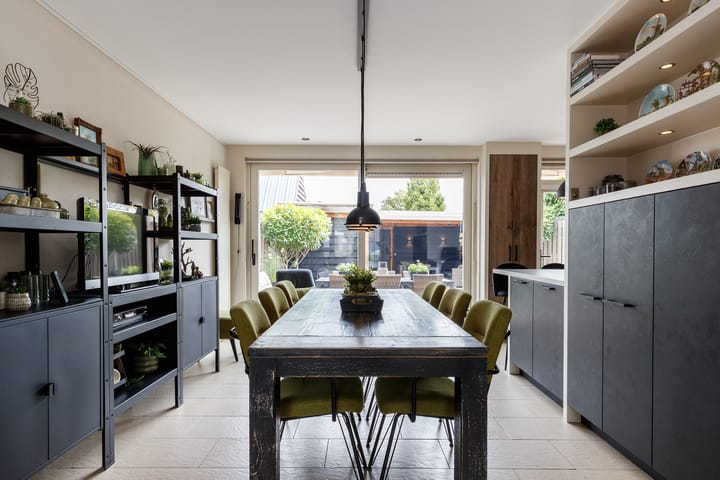 Tussenwoning te koop: Rijnlaan 3, Harmelen