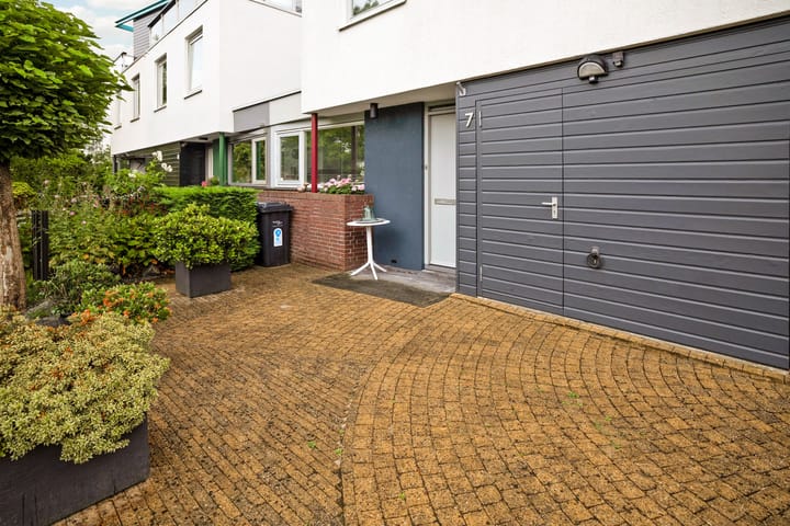 Photo 4 of George de Vosstraat 7