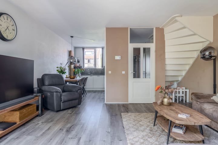 Tussenwoning te koop: Smerenburg 47, Krimpen Aan De Lek