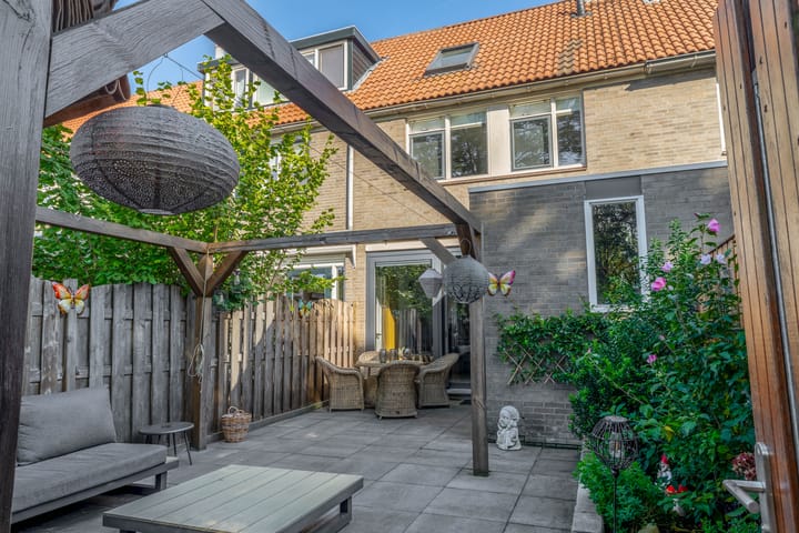 Tussenwoning te koop: Smerenburg 47, Krimpen Aan De Lek