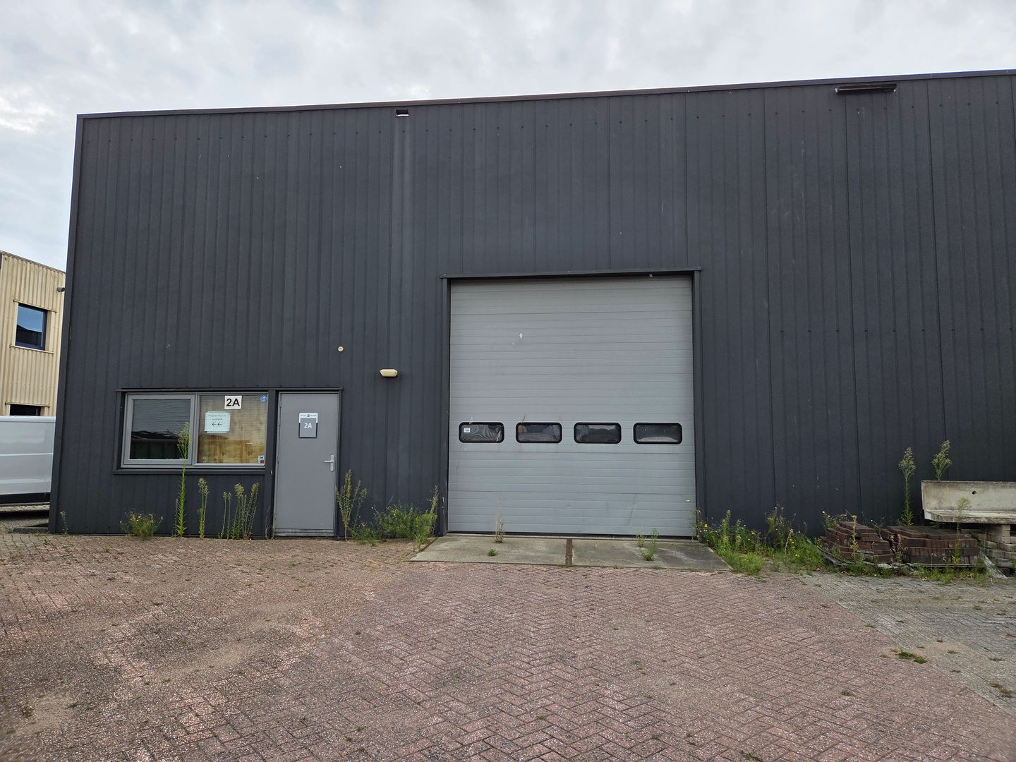 Bekijk foto 2 van Handelsweg 2