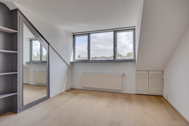 Tussenwoning te koop: Aelbert Cuypstraat 3, Nederhorst Den Berg