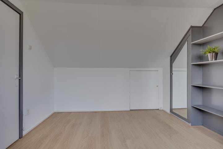 Tussenwoning te koop: Aelbert Cuypstraat 3, Nederhorst Den Berg