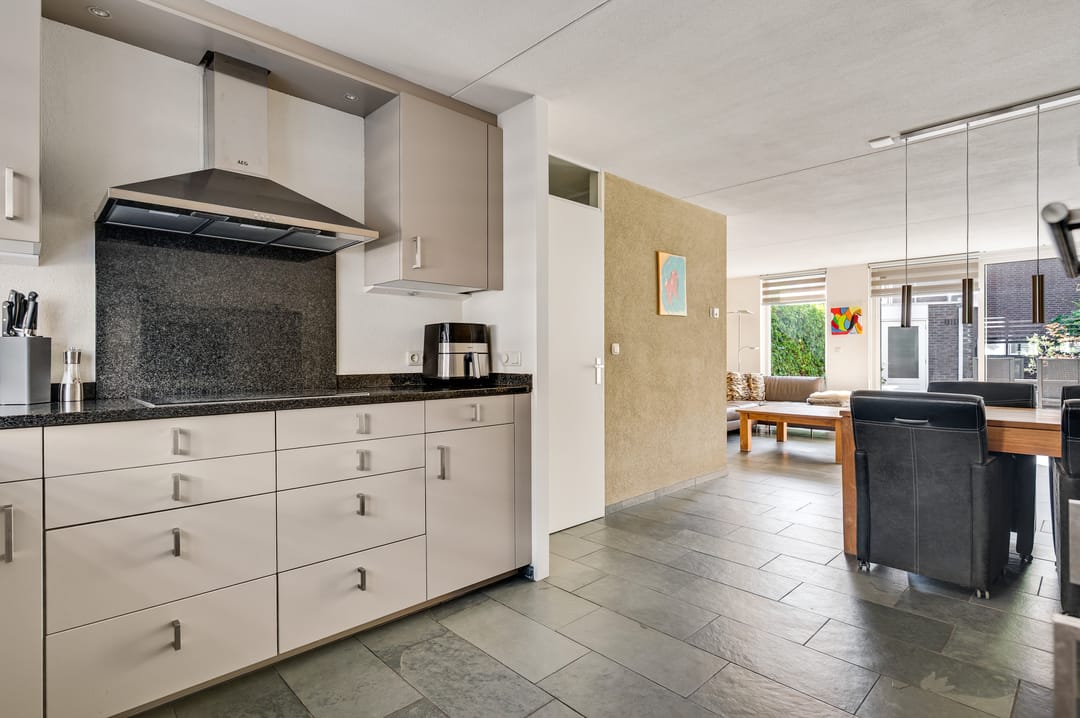 Photo 16 of Engeliena Schaapstraat 28