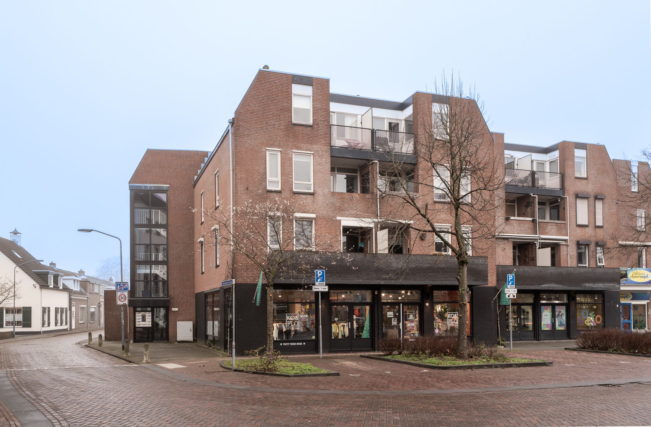 Donkerstraat 14 