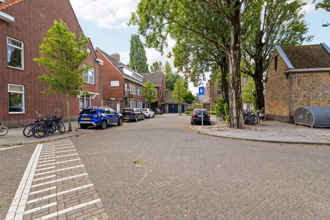 Photo 32 of Rozenlaan 111-C