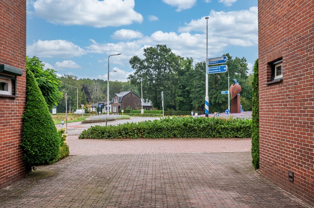 Photo 43 of Maasstraat 3