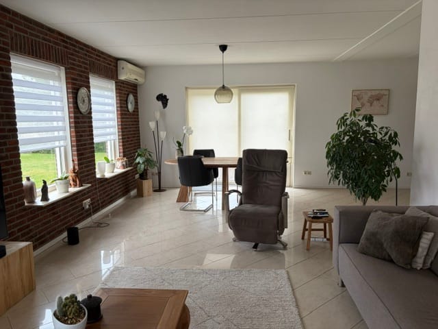 Foto 10 van Scheemderzwaag 3