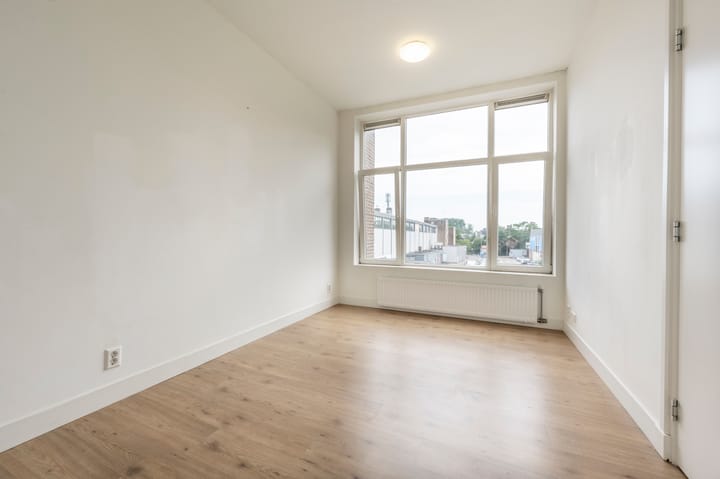 Appartement te koop: Oudedijk 143A02, Rotterdam