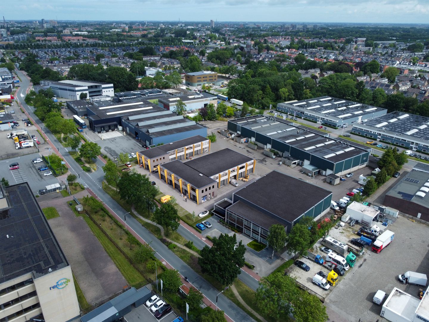 View photo 4 of Industrieweg 9-15