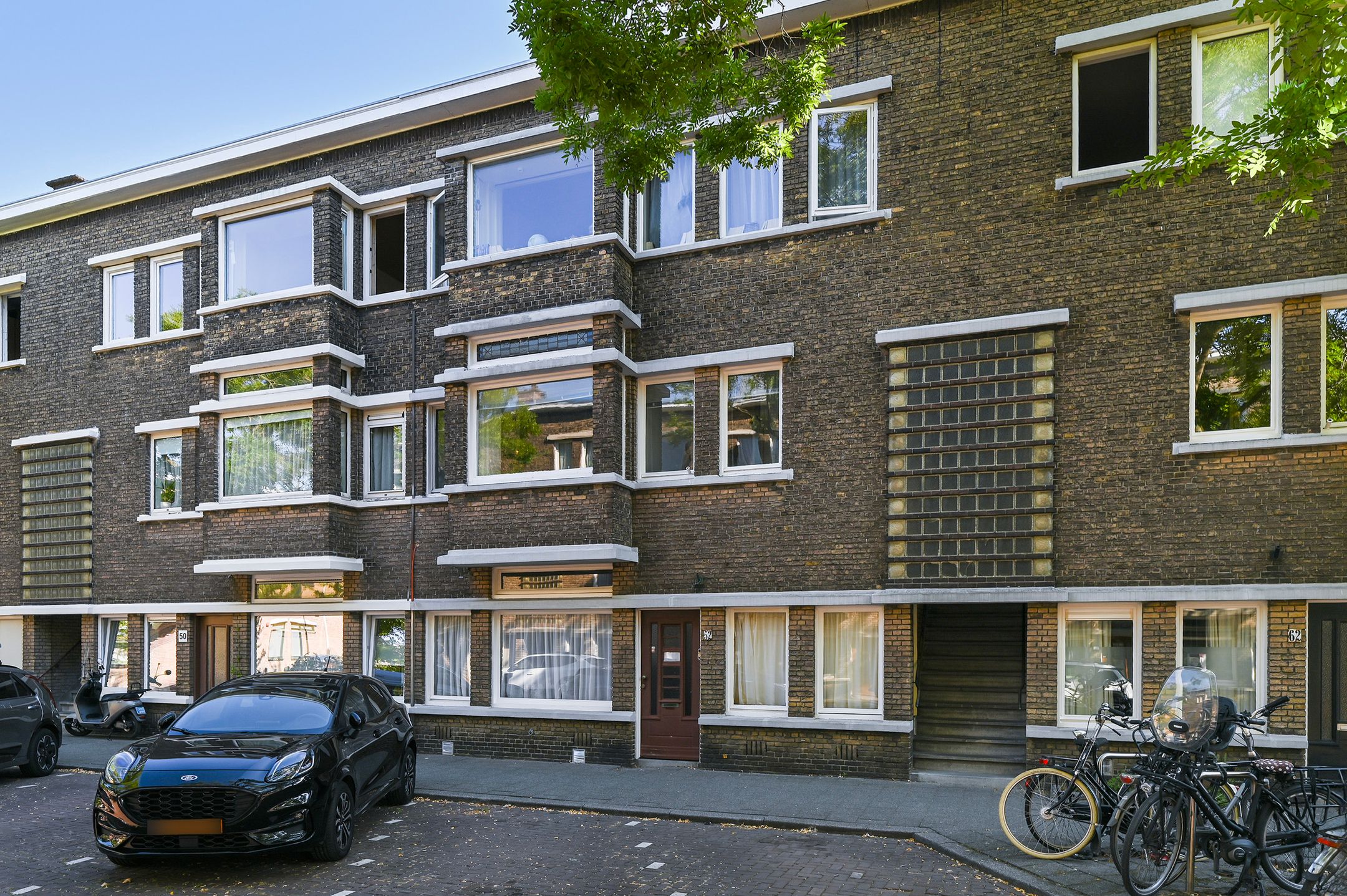 Photo 3 of Van Heutszstraat 54
