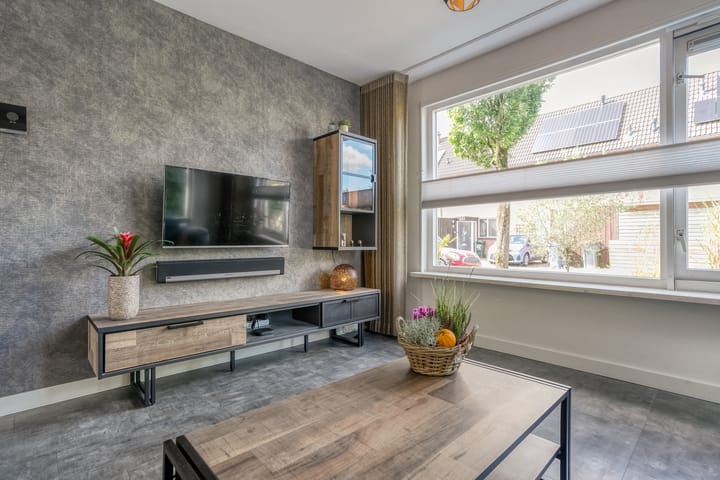 Tussenwoning te koop: Krulmate 28, Zwolle