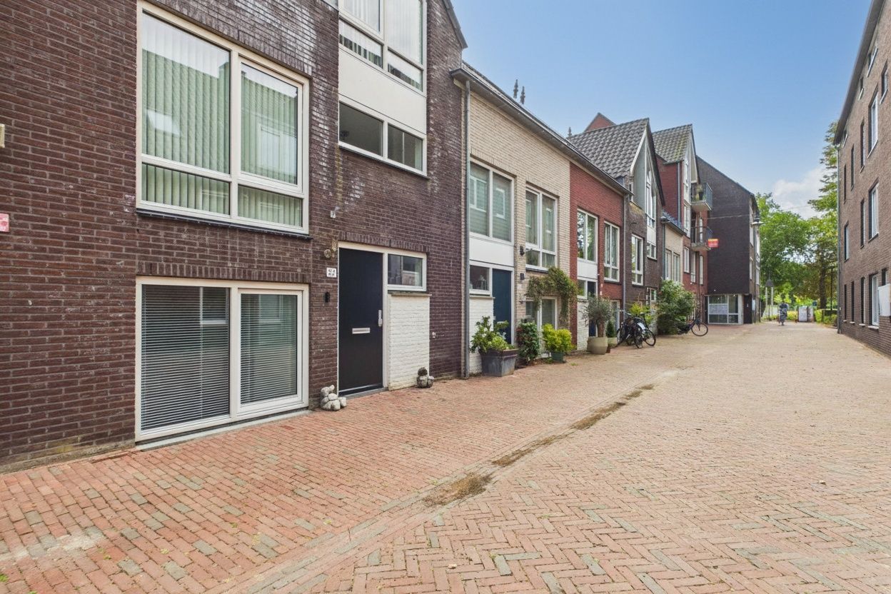 Photo 42 of Nagtglasstraat 32