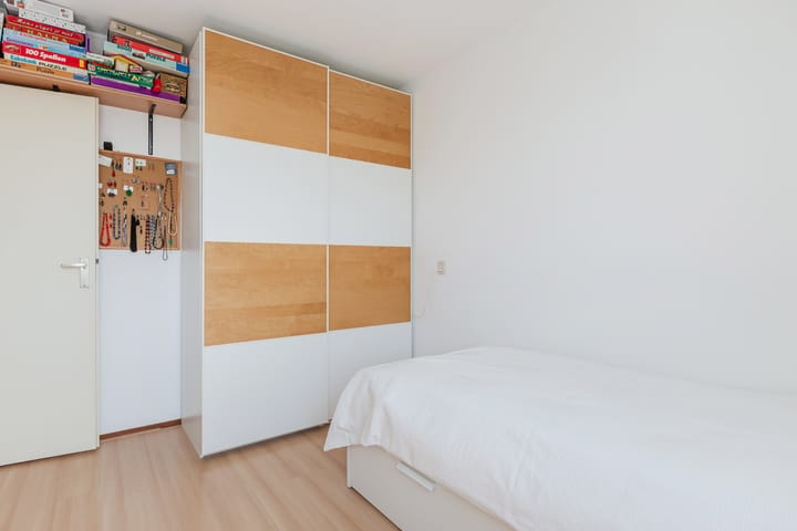 Tussenwoning te koop: Viergang 141, Mijdrecht