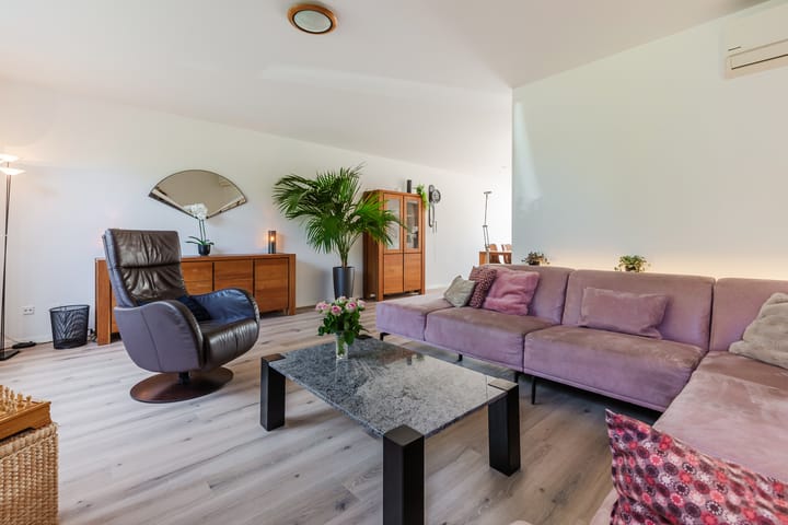 Tussenwoning te koop: Viergang 141, Mijdrecht